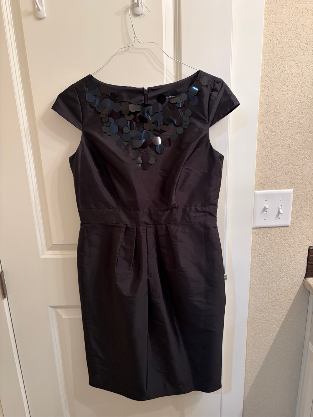 Adrianna Papell Vintage Y2K Black Cap-Sleeve Sheath Dress with Sequin Detailing